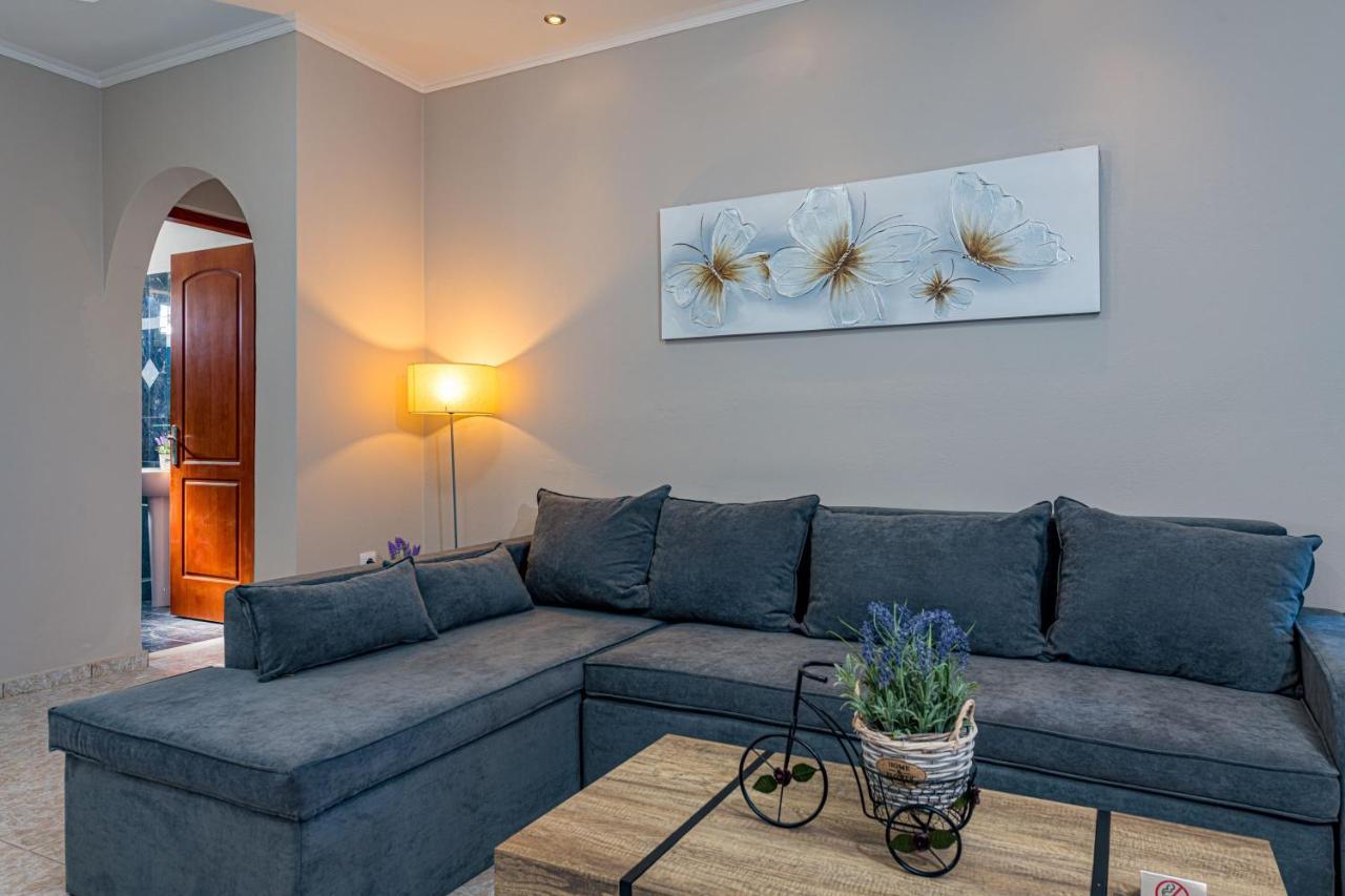 Blossom Villa Laganas Bagian luar foto